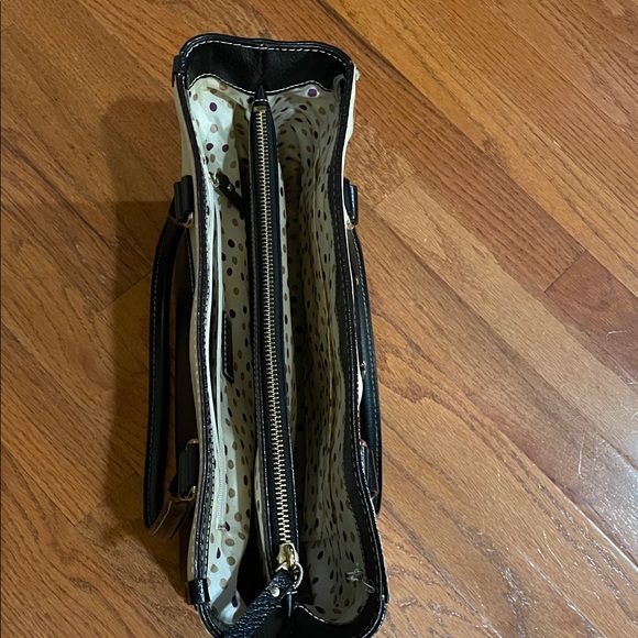 Kate Spade Two-Tone Black and Cream Handbag EUC - Picture 3 of 7